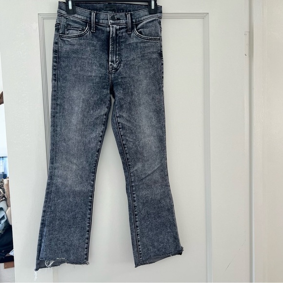 MOTHER The Insider Crop Step Fray in Train Stops Size 25 EUC - Picture 4 of 14